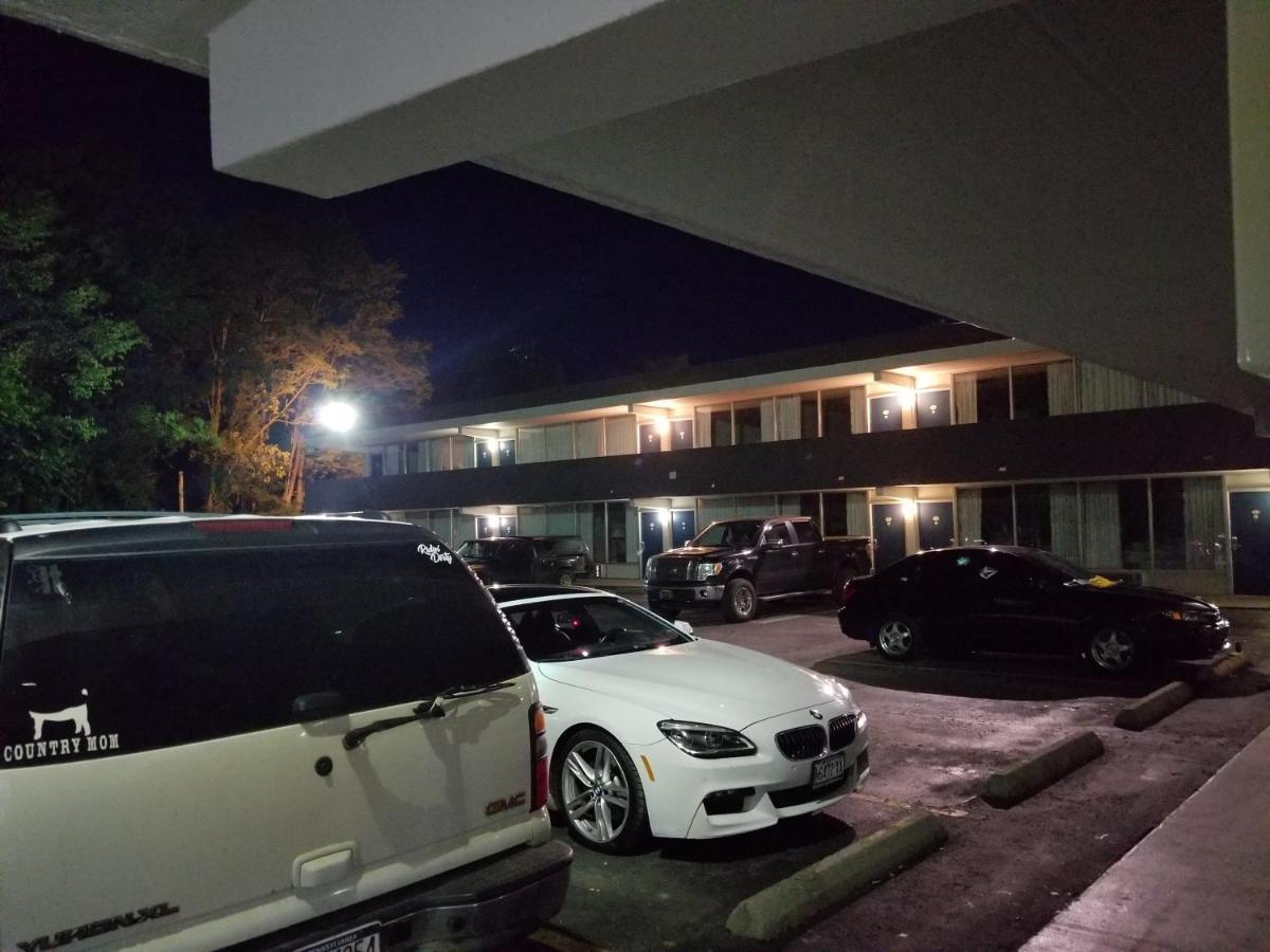Motel 6 Morgantown Exterior photo